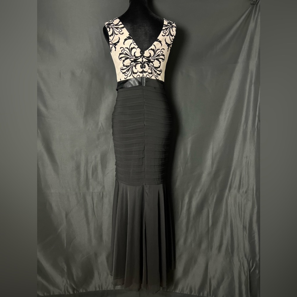 Cache Dress - Picture 3 of 4